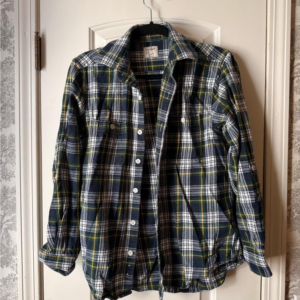 Plaid Button-Up Flannel Shirt